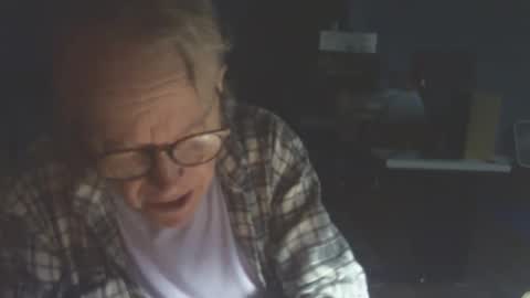Snapshot of memberjames chatting on March 6, 4:15 am I am usually high and horny...lol online show from March 6, 4:15 am