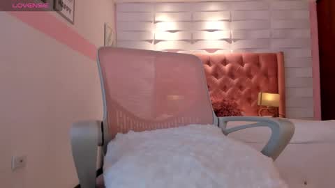 Snapshot of mhellissaw chatting on February 20, 7:01 am melissa online show from February 20, 7:01 am
