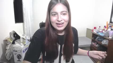 Snapshot of miarge_sertori chatting on October 10, 4:35 am Ramona Badwolf online show from October 10, 4:35 am