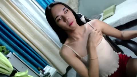 Mia online show from December 29, 8:15 pm