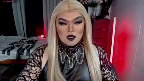 Snapshot of michellevixen921 chatting on September 14, 5:23 am Michelle online show from September 14, 5:23 am