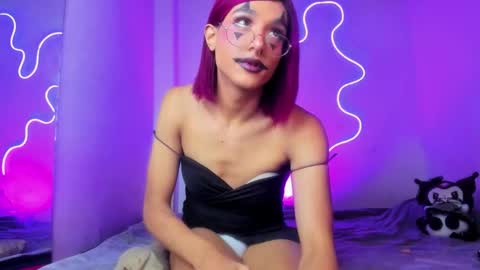 mika_velvet online show from October 9, 11:27 pm
