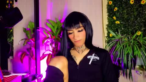 mikaelarangel online show from October 11, 4:04 am