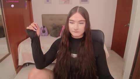 Miley online show from February 11, 4:04 pm