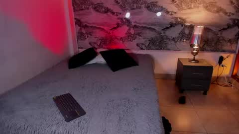 miss_khalifadoll online show from April 13, 7:56 am