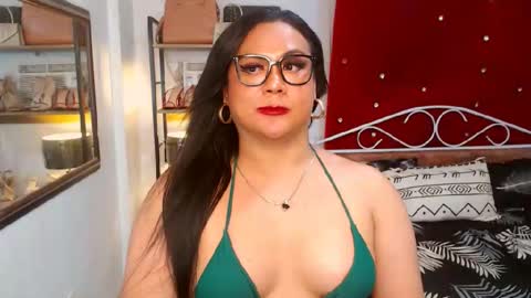 missdominantbigcockx online show from April 18, 8:09 pm