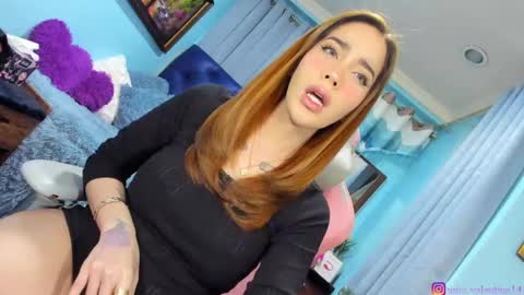 missvalentine18 online show from February 26, 5:09 am