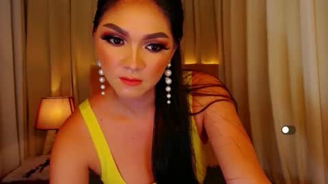 Leah online show from April 15, 11:49 pm