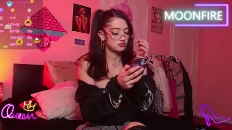 Nicky  online show from April 22, 5:47 am