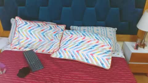 morrigan_luxus online show from October 27, 2:03 pm