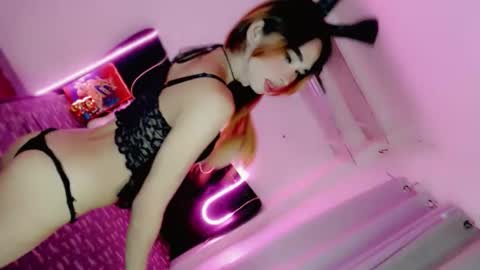 mscherry_ online show from March 6, 1:16 pm