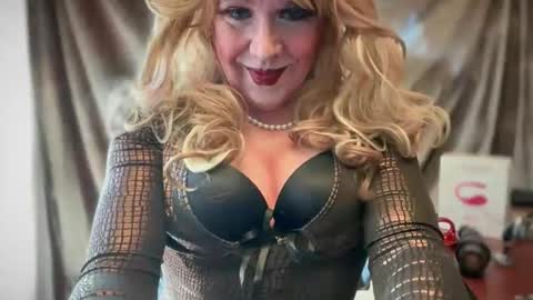 mskarentoy online show from April 1, 7:11 pm