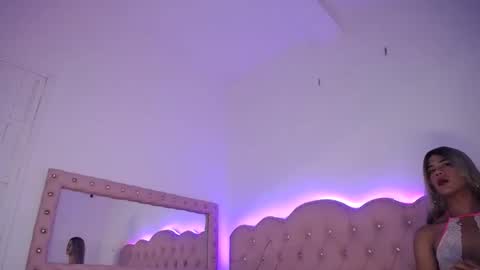 naomi_shayk online show from March 31, 8:11 pm