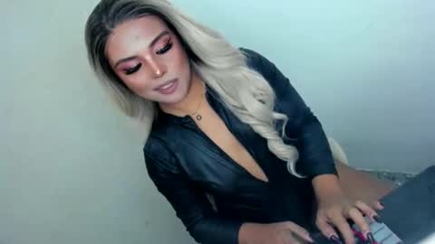 Athena online show from November 7, 8:53 pm