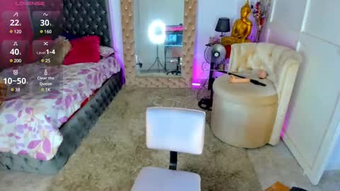 naugthycock online show from February 28, 8:39 pm