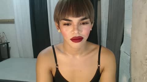 neomi online show from October 23, 7:01 am