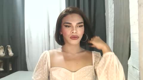 neomi online show from November 16, 12:26 pm