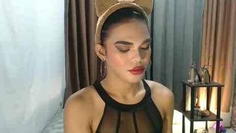 neomi online show from March 16, 2:54 pm