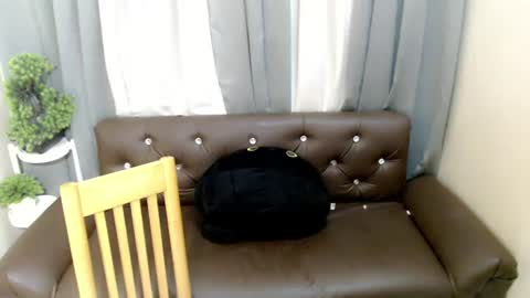 nicole_asian24 online show from July 17, 5:57 am