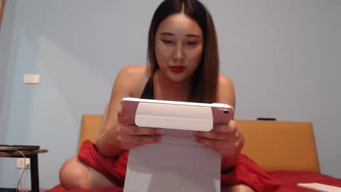 ninew online show from February 17, 8:49 pm