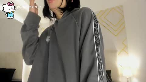 nioki_ online show from February 25, 7:35 am