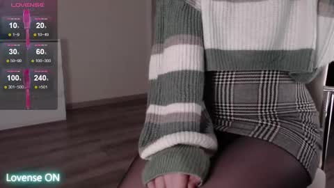 noelleneptune online show from December 21, 6:19 am