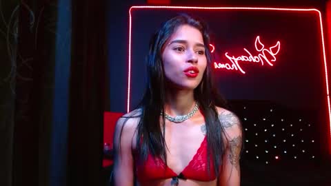 Noha Thomson online show from November 10, 1:28 am