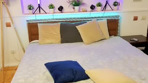 Ami and Maddy online show from March 27, 8:26 am