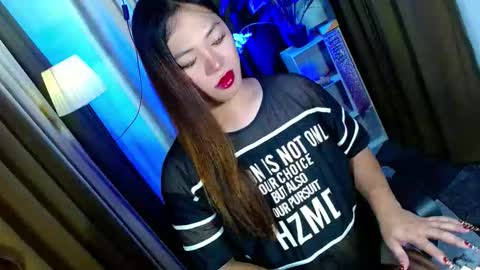 Miss OLIVIA online show from November 10, 10:27 am