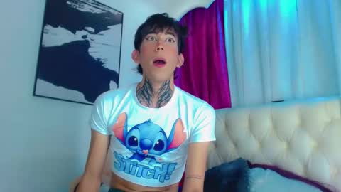 oliviahot01 online show from February 4, 6:51 am