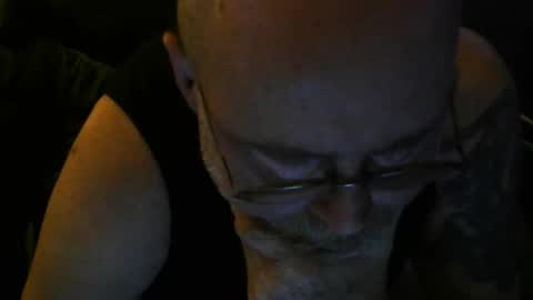 Daddy loves to play online show from November 1, 9:45 pm