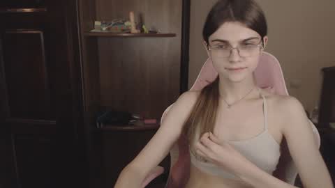 Farida online show from December 24, 2:43 am