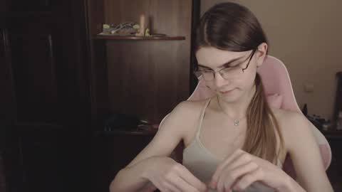 Farida online show from December 29, 2:38 am