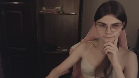 Farida online show from January 29, 1:27 am