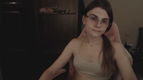 Farida online show from February 18, 2:16 am