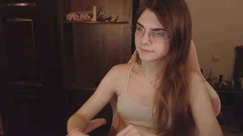 Farida online show from March 7, 9:20 pm