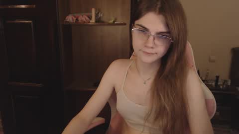 Farida online show from March 11, 6:52 pm