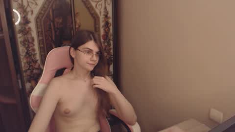 Farida online show from September 13, 4:57 pm