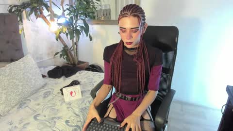 cris online show from December 13, 3:16 am