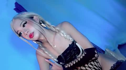 GODDESS PRECIOUS online show from November 11, 1:24 pm