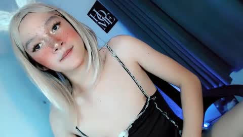 precious_laura18 online show from June 21, 9:29 pm