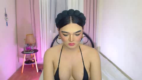 PrincessDONT FORGET TO FOLLOW ME online show from June 18, 9:14 am