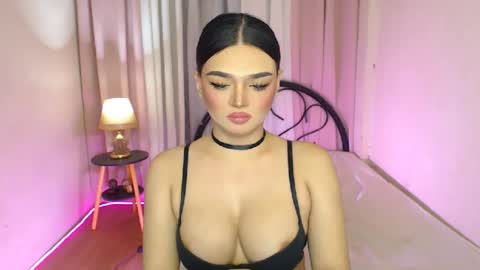 PrincessDONT FORGET TO FOLLOW ME online show from July 9, 5:50 pm