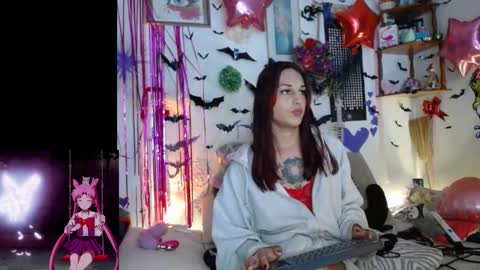 purplekattlyn online show from February 23, 12:35 am