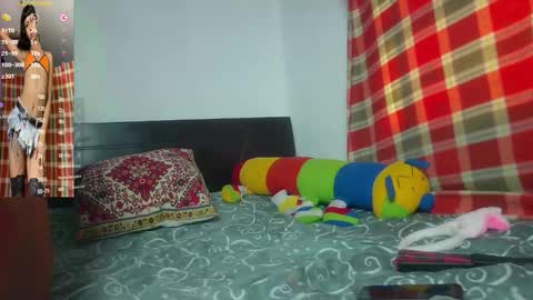 putinaicolls online show from March 3, 6:15 pm