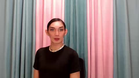 Queen Lucifer online show from November 25, 3:14 pm