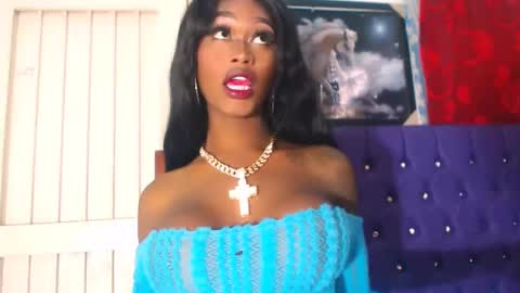 queenwenn online show from January 10, 1:53 am