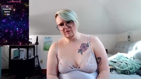 queerlyjaz online show from April 18, 7:58 pm