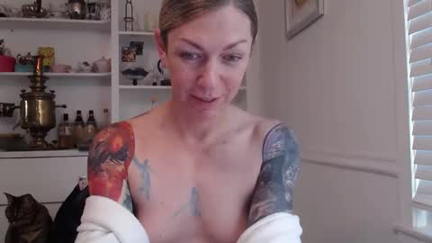 Racy Tracy online show from October 15, 3:23 pm