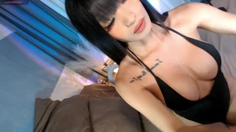 itsmeRailey online show from April 1, 12:01 am